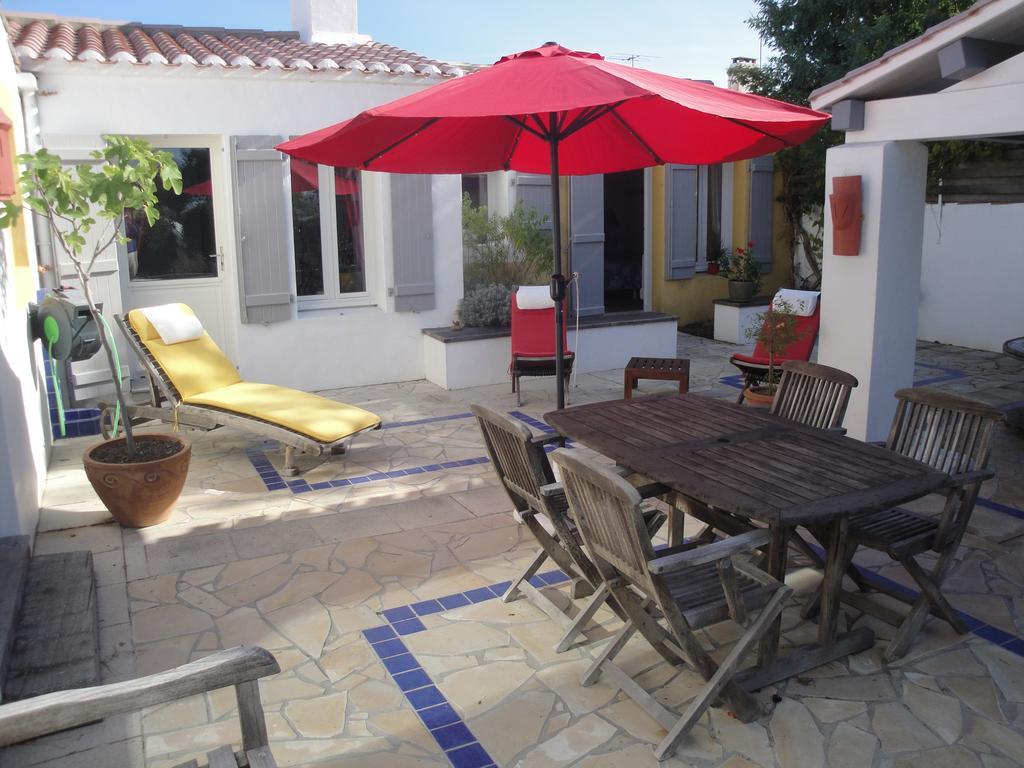 Les Yeux Bleus Bed & Breakfast Noirmoutier-en-l'Ile Exterior photo