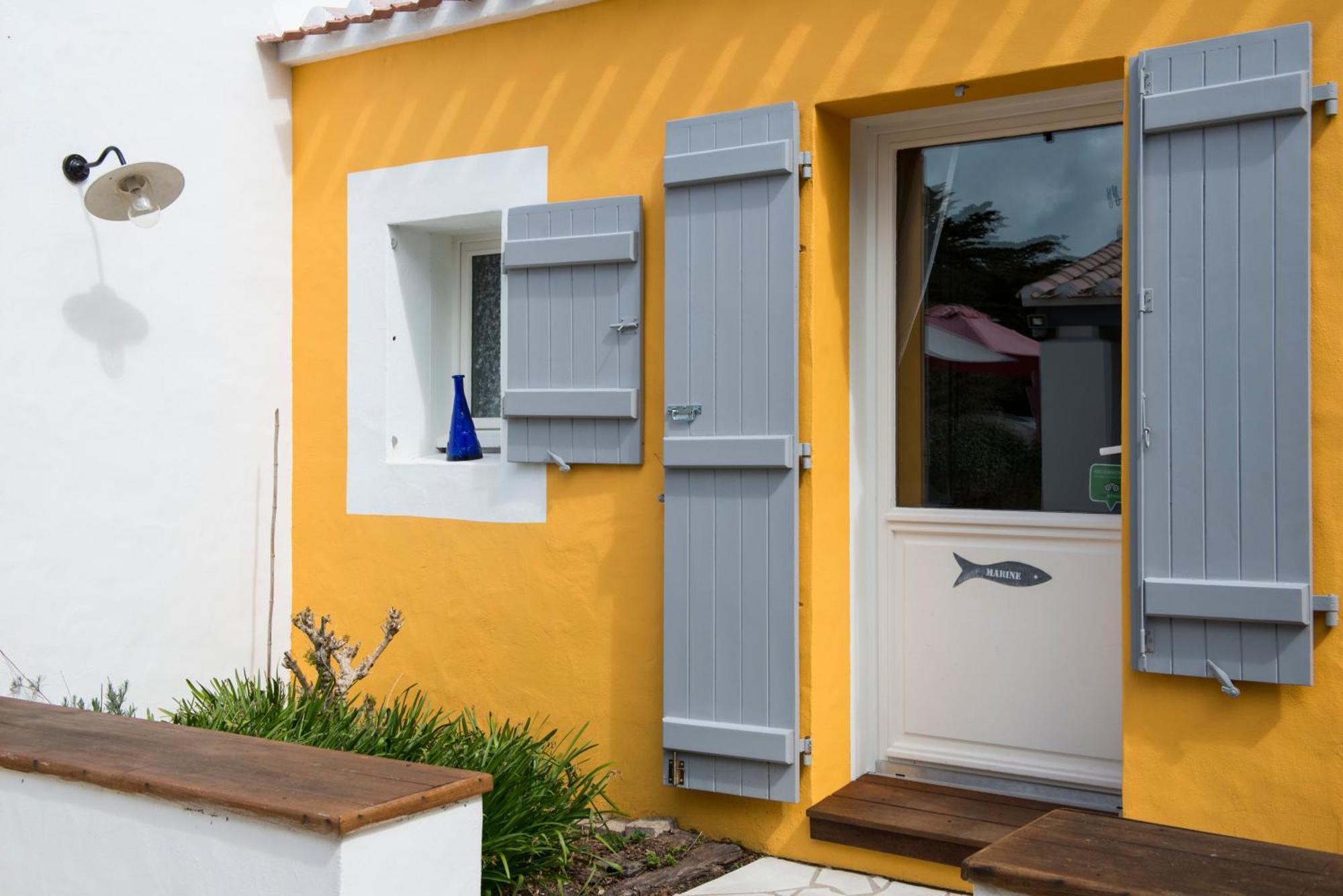 Les Yeux Bleus Bed & Breakfast Noirmoutier-en-l'Ile Exterior photo